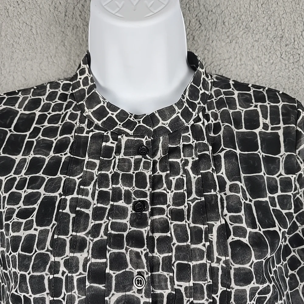 Liz Claiborne Blouse Women's L Colorful Geometric Long Sleeve Button Top